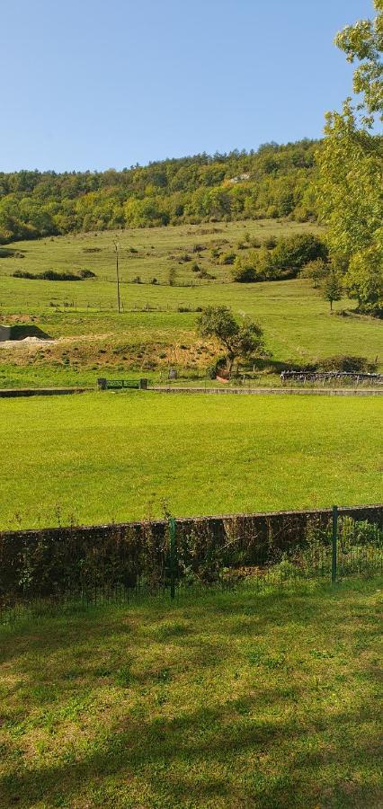 La Petite Porte Verte Bouilland Екстериор снимка